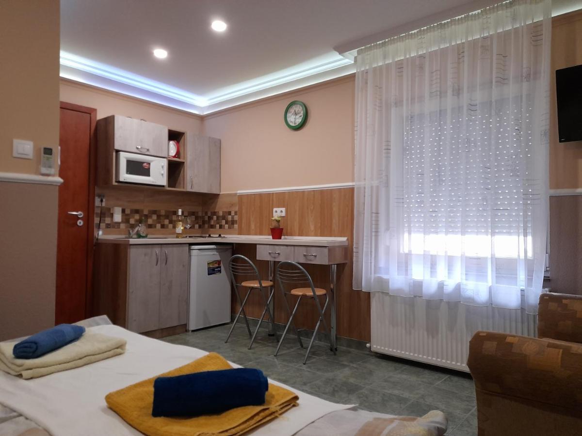 Andrea Apartman Hajduszoboszlo Ngoại thất bức ảnh