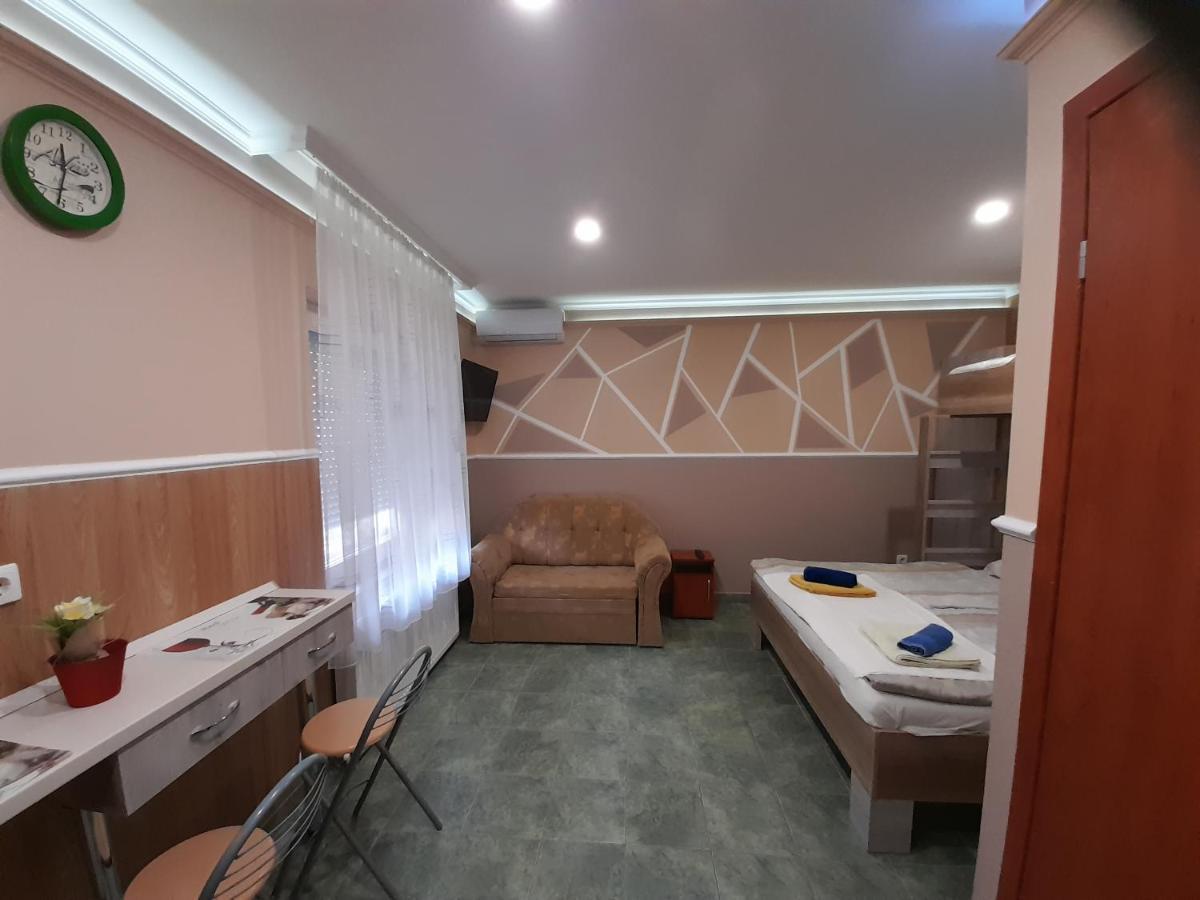 Andrea Apartman Hajduszoboszlo Ngoại thất bức ảnh