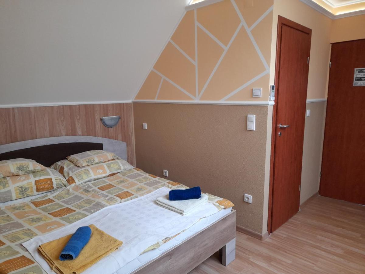 Andrea Apartman Hajduszoboszlo Ngoại thất bức ảnh