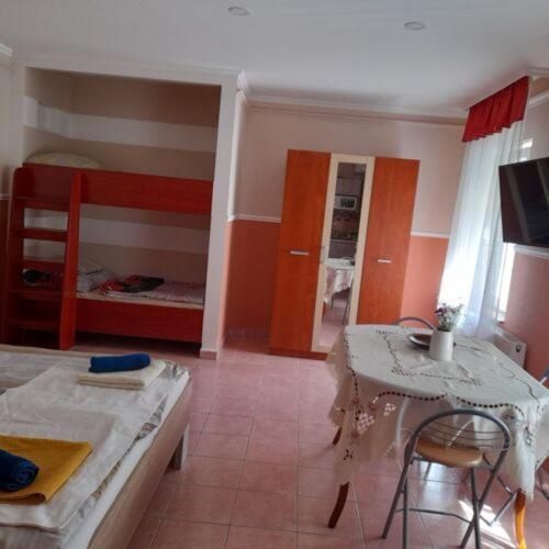 Andrea Apartman Hajduszoboszlo Ngoại thất bức ảnh